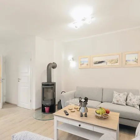 Reetdachhaus 18 Auf Usedom بيت للعطل Kutzow