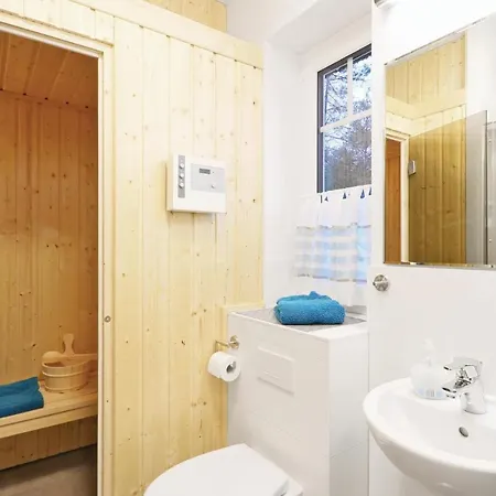 بيت للعطل Reetdachhaus 18 Auf Usedom Kutzow