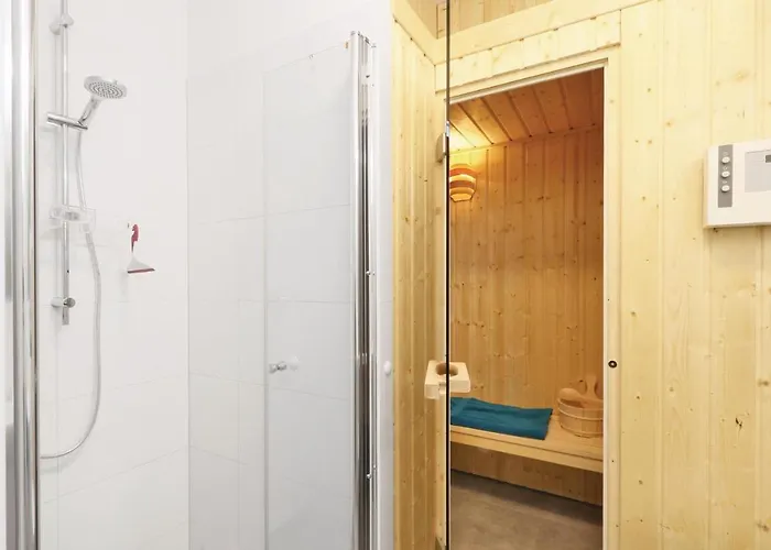 Nyaraló Reetdachhaus 18 Auf Usedom Kutzow